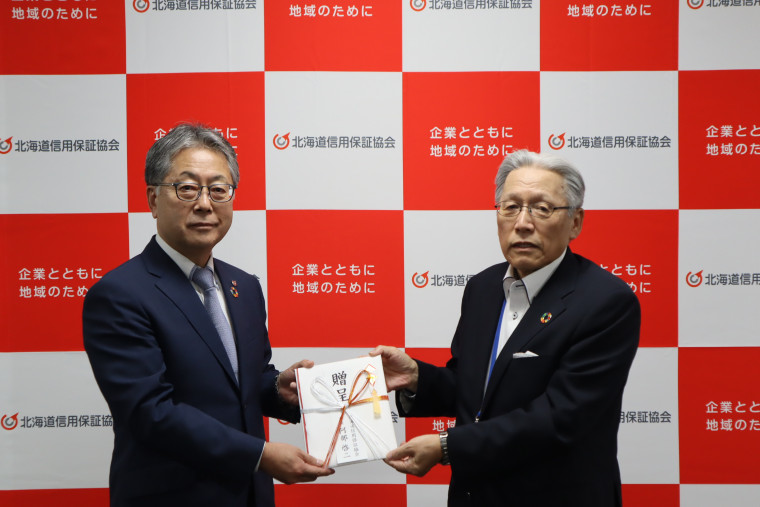 こども食堂ネットワーク北海道 松本事務局長(右)と当協会阿部会長